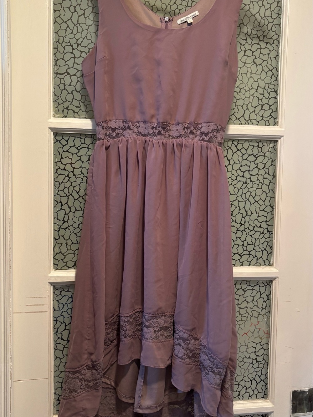 Sleeveless Lavender Lace Trim Dress